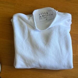 Frank & Eileen Classic White Shirt sweatshirt xs